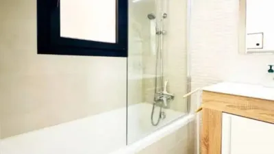 Apartment on Ontario Street photo 27