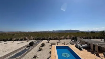 Chalet en Camarillas photo 10