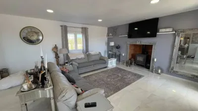 Chalet en Camarillas photo 7
