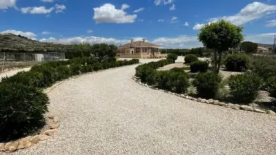 Chalet in Camarillas photo 2