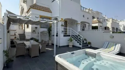 Chalet on Carrer de Capricornio - La Florida photo 21