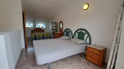 Apartment on Diego Vázquez Street photo 27