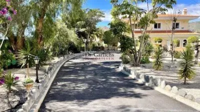 Chalet on Camino Valle San Lorenzo S-N street photo 5