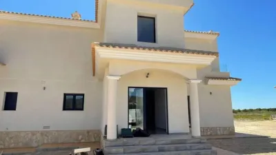 Chalet en Camarillas photo 26