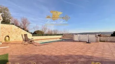 Chalet in Colmenar de Oreja photo 10