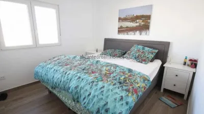 Chalet en Camarillas photo 22