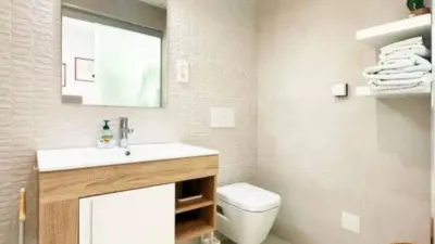 Apartment on Ontario Street photo 26