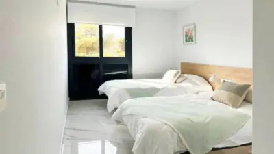 Apartment on Ontario Street photo 30