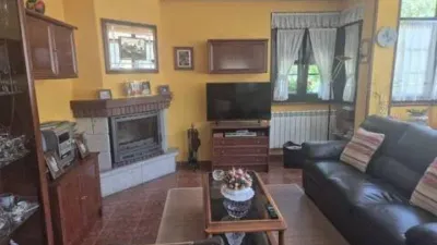 Chalet in Barrio (Caso) photo 9