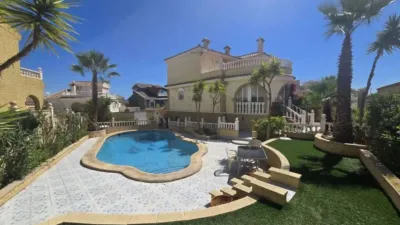Chalet in Monforte del Cid photo 3
