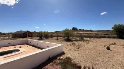Chalet in Camarillas photo 4