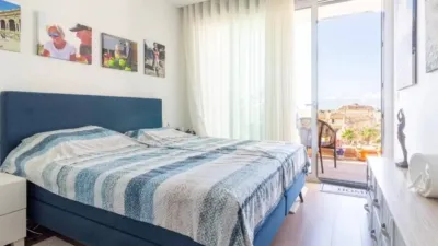 Top floor apartment on Calle Estragón photo 18