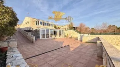 Chalet in Colmenar de Oreja photo 8