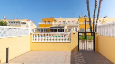 Chalet in Cabo Roig-La Zenia-La Regia photo 8