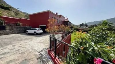 Chalet on Calle Casco No Number photo 7