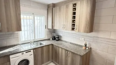 Chalet on Carrer de Capricornio - La Florida photo 5