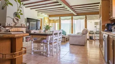 Chalet in Camarillas photo 10