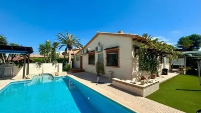 Chalet in Cabo Roig-La Zenia-La Regia photo 2