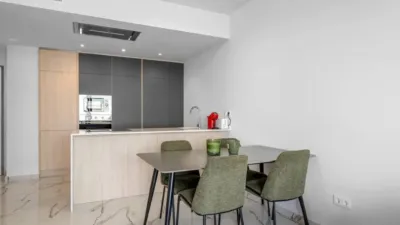 Apartment on Ontario Street photo 18