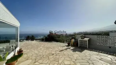 Chalet on Calle Las Adelfas S-N photo 12