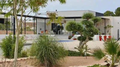 Chalet in Camarillas photo 5