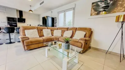 Chalet en Camarillas photo 12