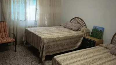 Terreno en venta en Calle G - Más