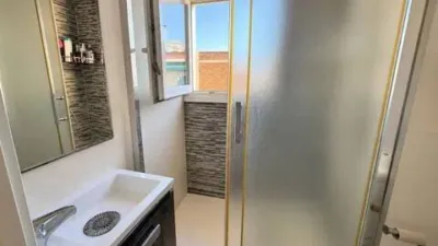 Apartment in La Verneda-La Pau photo 9