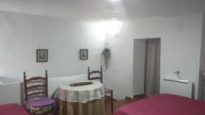 Chalet en Enguídanos photo 4