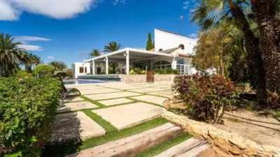 Chalet en Matola-La Foia-Las Bayas-La Marina photo 13