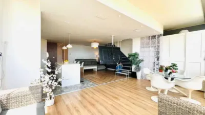 Attic in University Area photo 10
