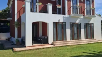 Chalet in Golf Bahía Urbanization photo 3