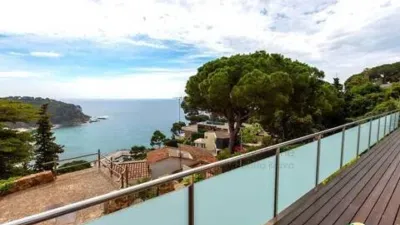 Chalet on Carrer de Grècia photo 32