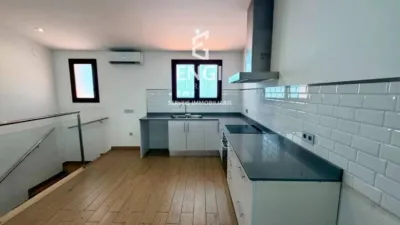 Apartment in Centre photo 3