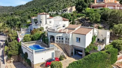 Chalet in Les Torroelles photo 32
