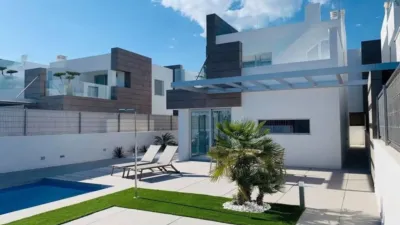 Chalet in Guardamar del Segura photo 2