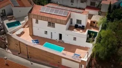Chalet on Calle Perdices photo 2
