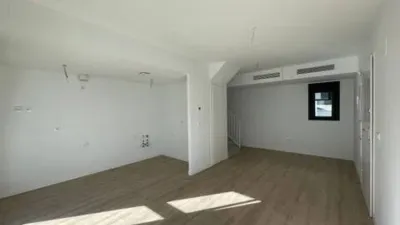 Top-floor apartment on Avenida de Jerez photo 3