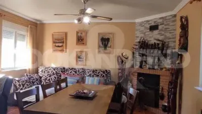 Chalet en Calvarrasa de Arriba photo 3