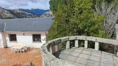 Chalet in Manzanares el Real photo 4