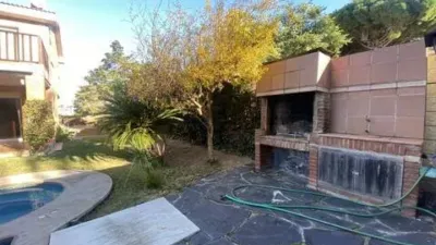 Chalet on Carrer dels Gira-sols photo 5