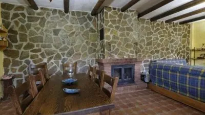 Rustic house on Calle Serrezuela S-N photo 9
