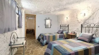 Rustic house on Calle Serrezuela S-N photo 25