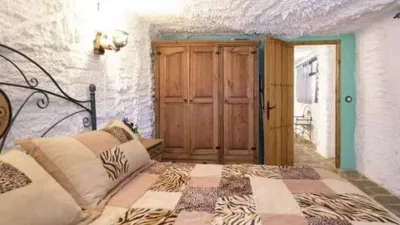 Rustic house on Calle Serrezuela S-N photo 22