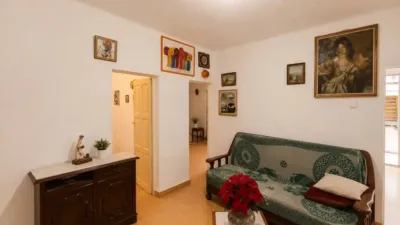 Flat in Santa Coloma de Gramenet photo 2