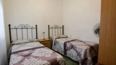 Top floor flat in Centre photo 11