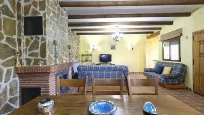 Rustic house on Calle Serrezuela S-N photo 13