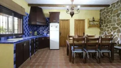 Rustic house on Calle Serrezuela S-N photo 5