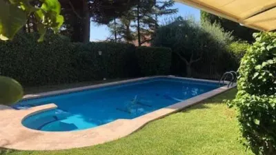 Chalet on Carrer dels Gira-sols photo 6