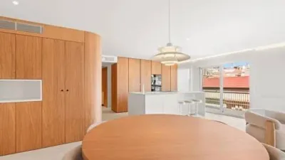 Apartment in Traditional Centre photo 9